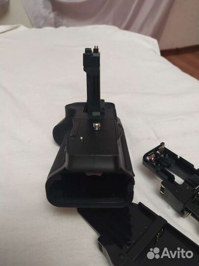 Батарейный блок Canon