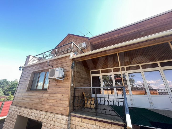 Дом 373 м² на участке 16 сот.