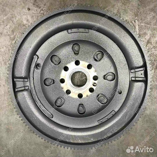 Двухмассовый маховик 415 0418 10
