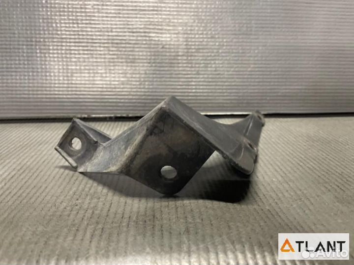 Подкрылок передний правый toyota wish