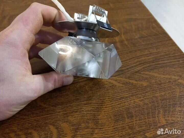 Светильник потолочный встраиваемый