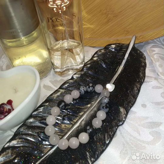 Перышко для украшений или косметики