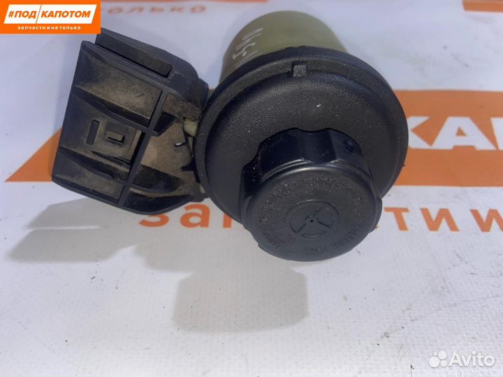 Бачок гидроусилителя Volvo S60 2011