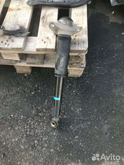 Задний амортизатор toyota rav 4 50