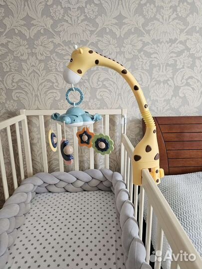 Музыкальная карусель в кроватку с проектором