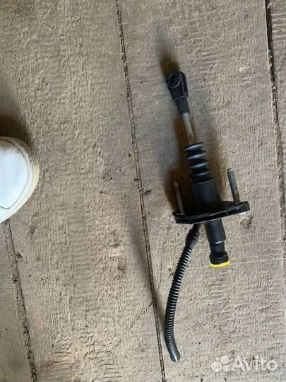 Цилиндр сцепления на opel астра h