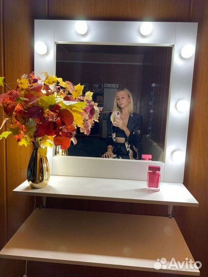 Гримерное зеркало с лампочками бу