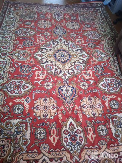 Ковер шерстяной