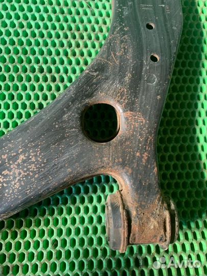 Рычаг подвески нижний передний левый Ford Focus 3