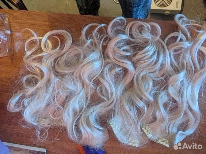 Искусственные волосы на заколках блонд