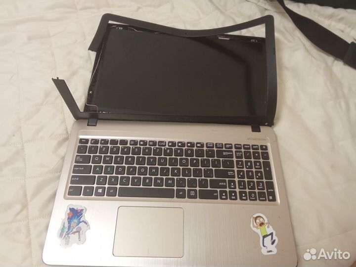 Ноутбук на запчасти