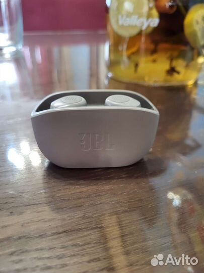 Беспроводные наушники jbl wave 100 TWS