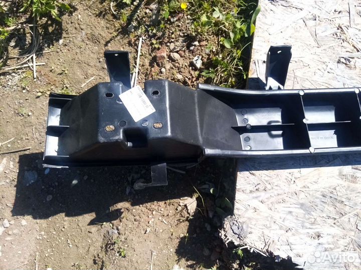 Усилитель бампера