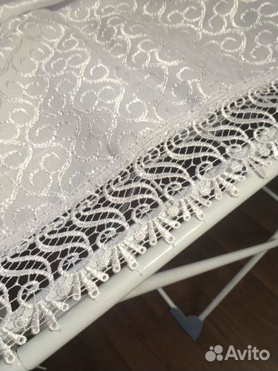 Скатерть жаккард с кружевом 150х220