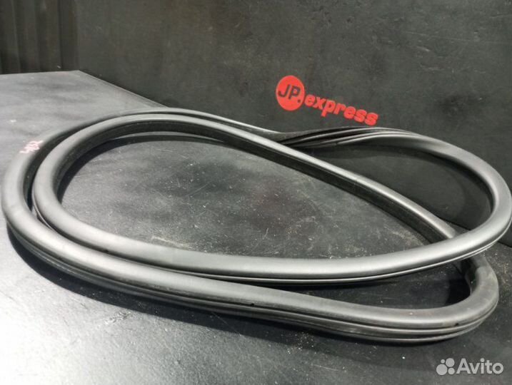 Уплотнитель двери передний Bmw 5 F10 N55B30 2012