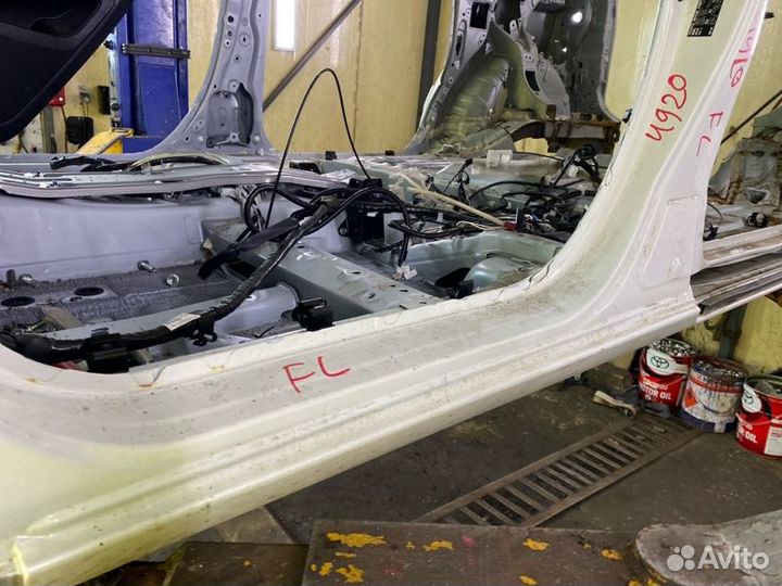 Порог кузова передний левый Toyota Sienta