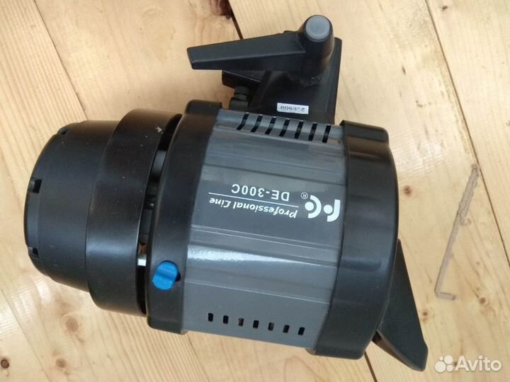 Моноблок Falcon Eyes DE - 300C