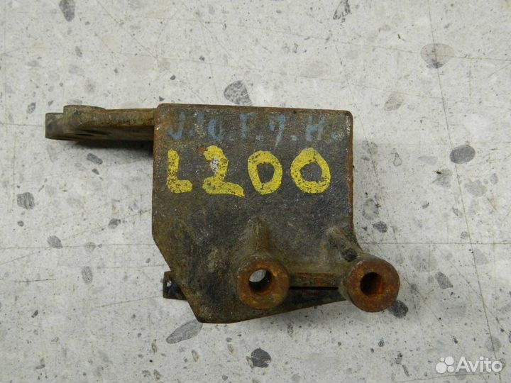 Кронштейн двигателя Mitsubishi L200 KB 2006-2016