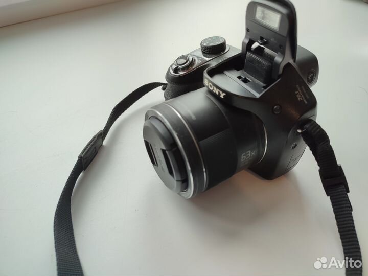 Sony Cuber-Shot DSC-H400