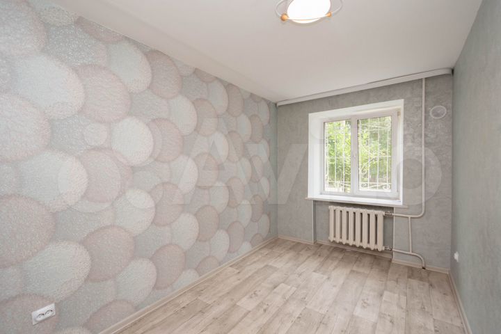3-к. квартира, 56 м², 1/4 эт.