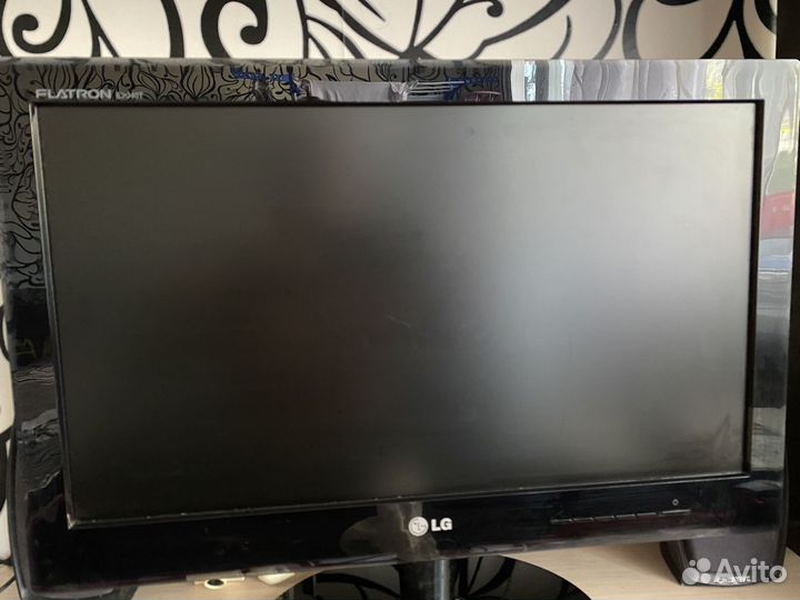 Монитор LG flatron E2040T