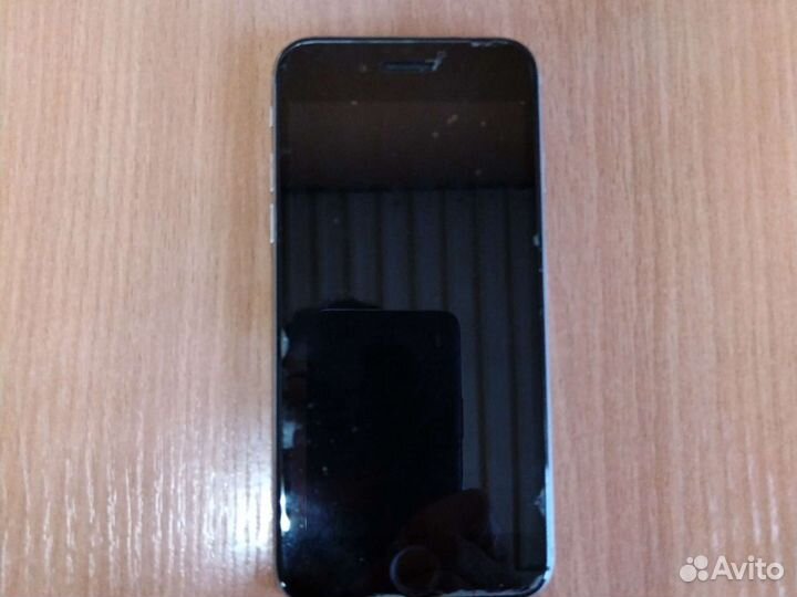 Телефон iPhone 6
