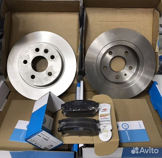 Тормозные диски + колодки задние Chevrolet Cruze