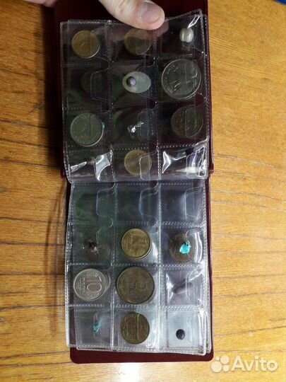 Коллекция натуральных камней и монет