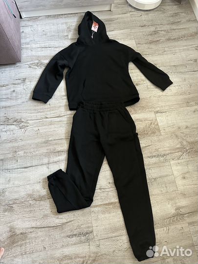 Спортивный костюм женский