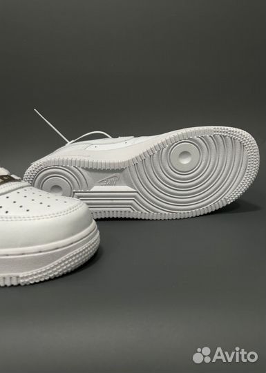 Кроссовки Nike AIR force 1 белые