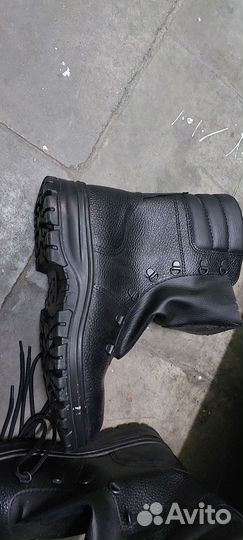 Ботинки мужские с высоким берцем