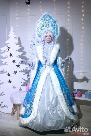 Дед Мороз, Снегурочка и Белый Мишка