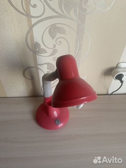 Лампа настольная