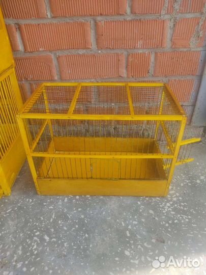 Деревянные клетки для канареек