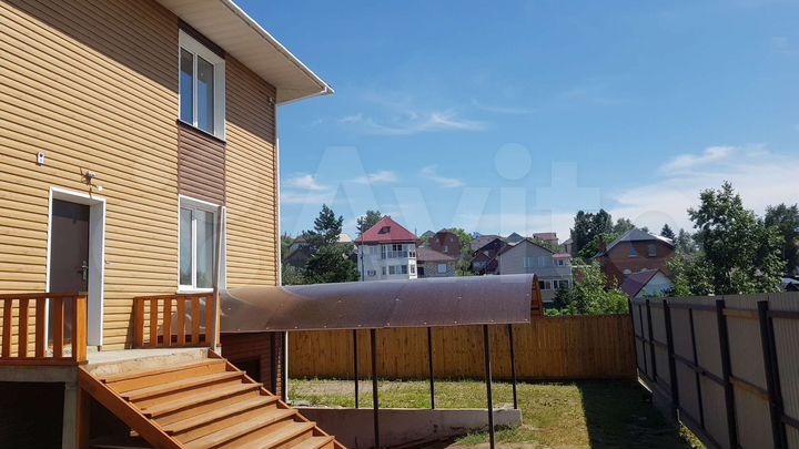 Дом 240 м² на участке 7 сот.