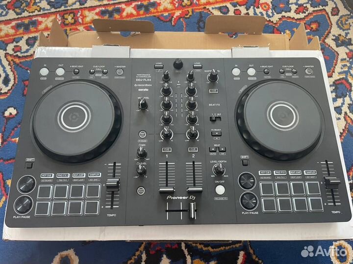 Контроллер Pioneer DDJ FLX4