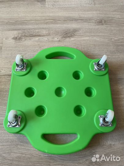 Четырёхколёсный скейтборд