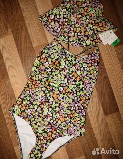 Купальник и панама molo