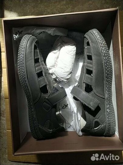 Школьные ботинки