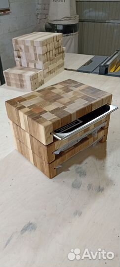 Доска разделочная из торцевых спилов с гастроёмк