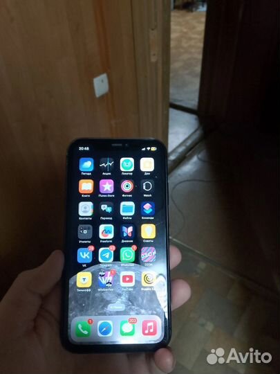 iPhone 11, 64 ГБ