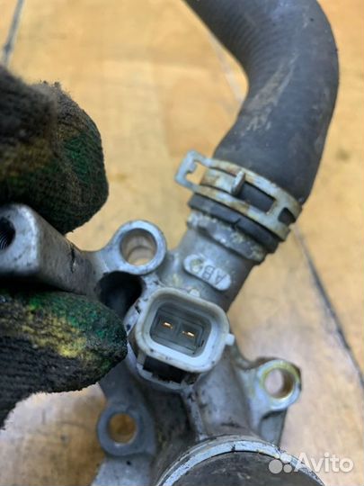 Фланец системы охлаждения Ford Fiesta fxjb 2004