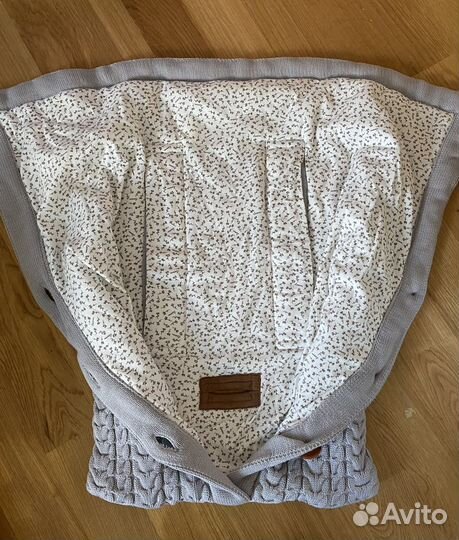 Вязаный конверт Loom (с отверстиями для автокресла