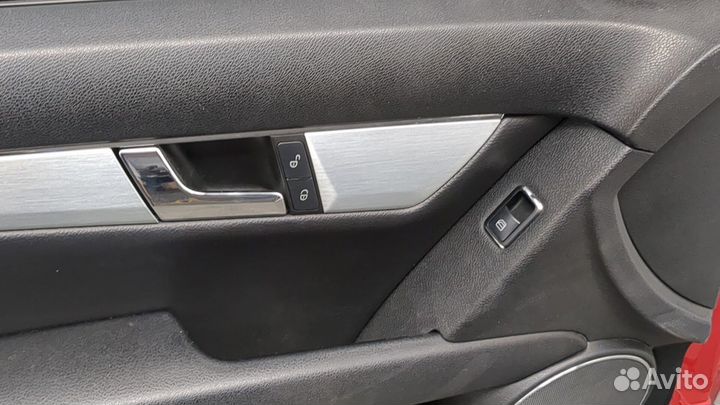 Дверь левая передняя Mercedes C W204