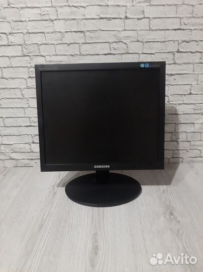 Монитор Samsung SyncMaster E1720