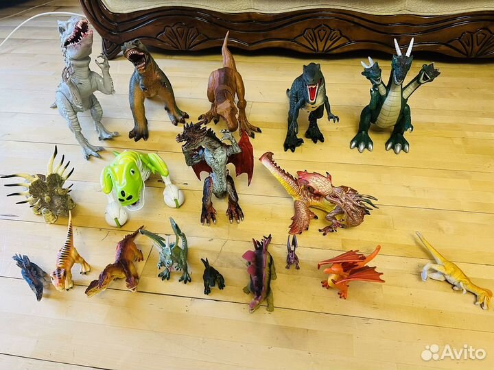 Динозавры игрушки