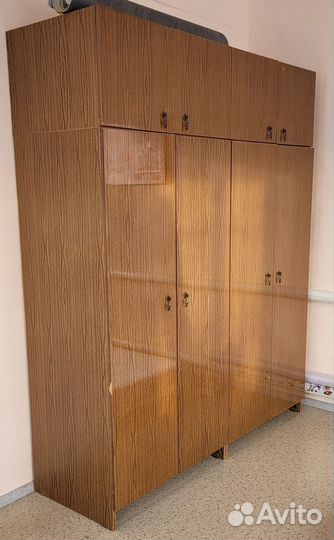 Стенки шкафы в гостинную бу