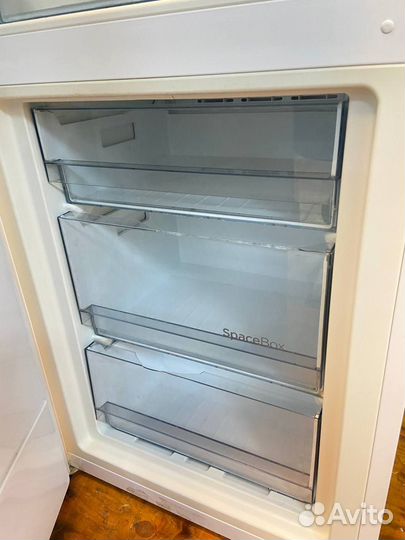 Холодильник Gorenje 2m NoFrost