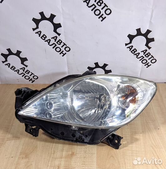 Фара Mazda Demio