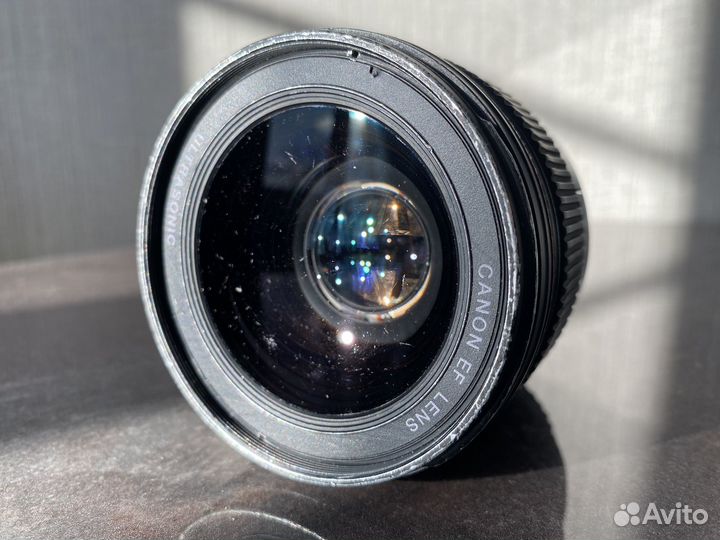 Объектив Canon 35 mm 1.4